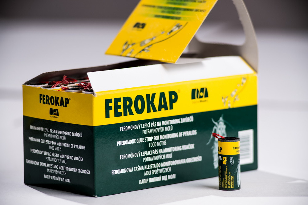 Ferokap, sticky tape from flies and moths 