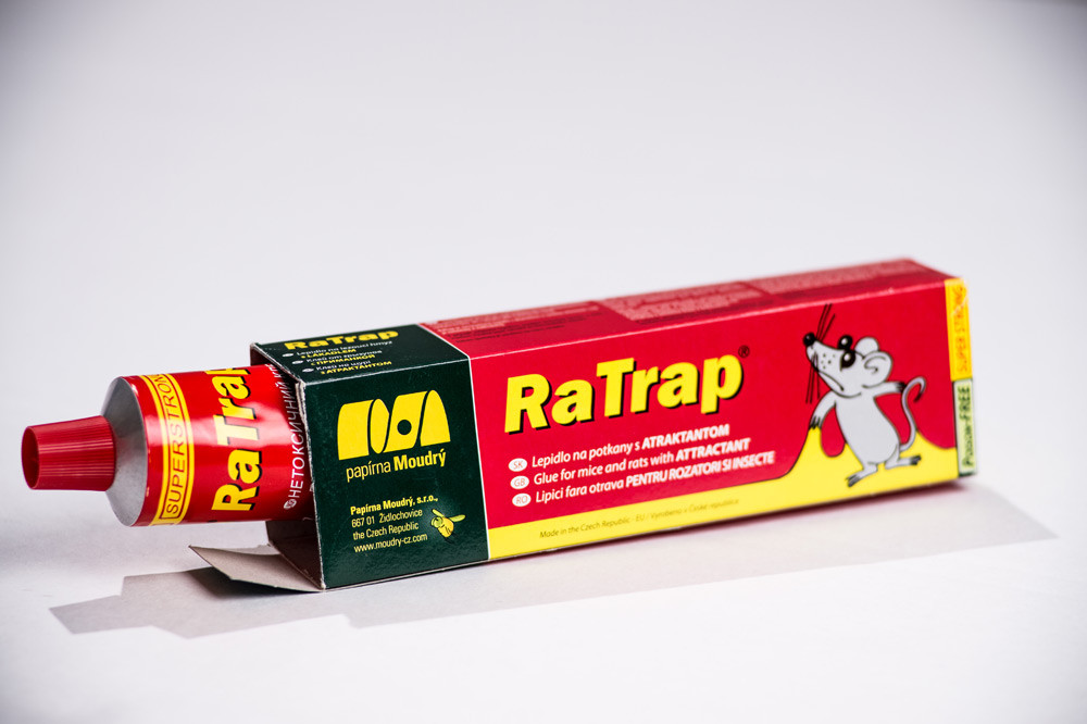 RaTrap, a non-toxic glue for catching mice